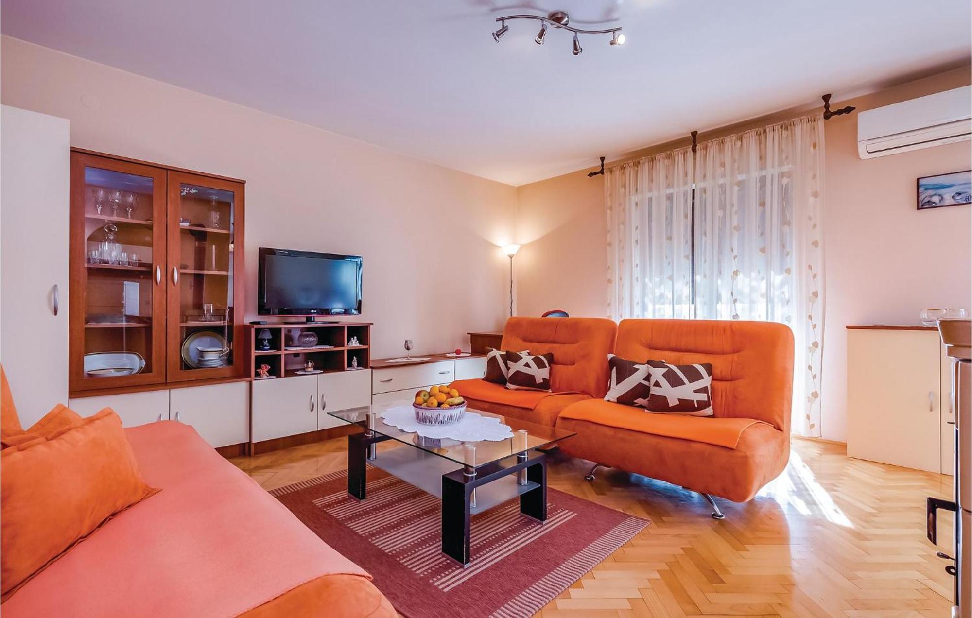Beautiful Apartment In Нови-Винодолски Экстерьер фото