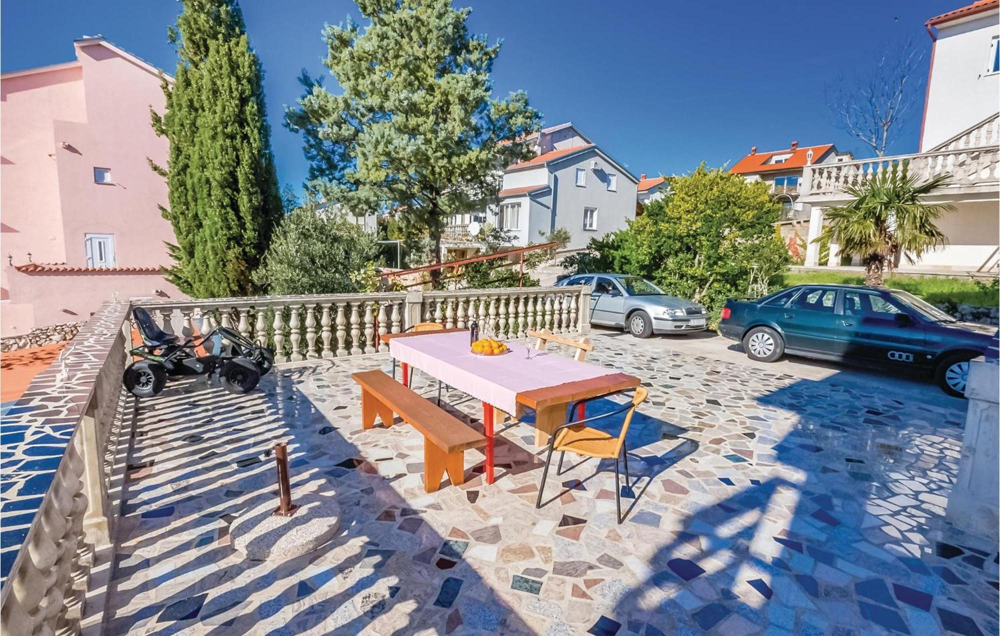 Beautiful Apartment In Нови-Винодолски Экстерьер фото
